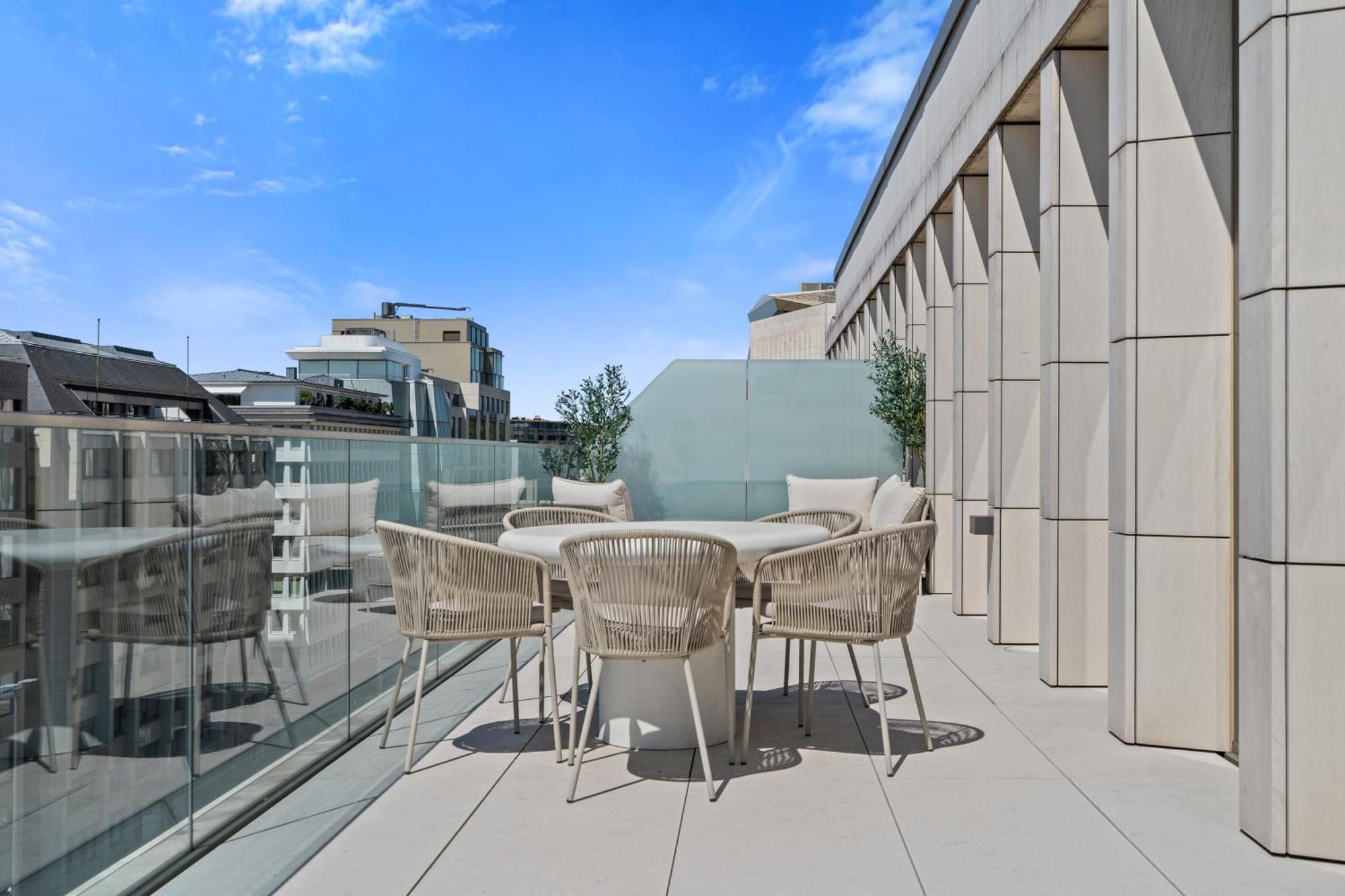 לוקסמבורג Voya Residence Zenit Royal - Luxury Apart Hotel Rooftop Views & Concierge מראה חיצוני תמונה